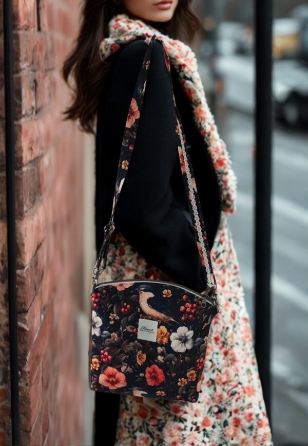 sac-velours-automne-chemin-et-canopee
