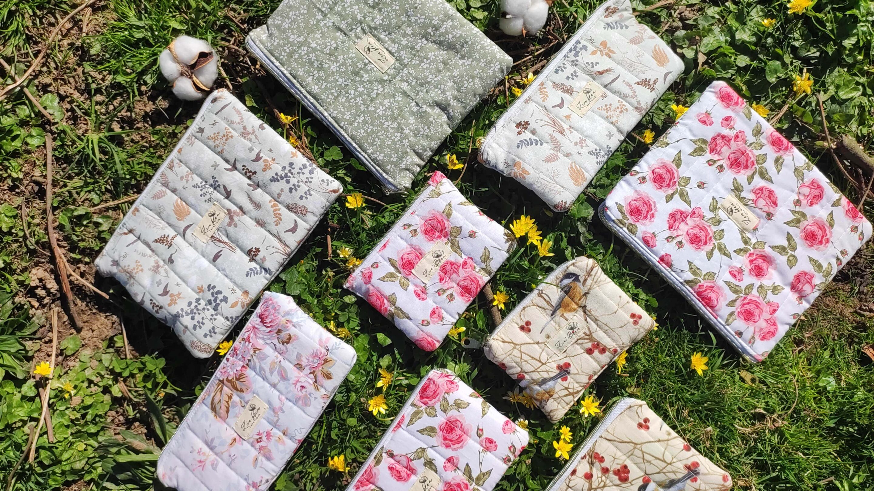 patchwork de tousses dans l'herbe