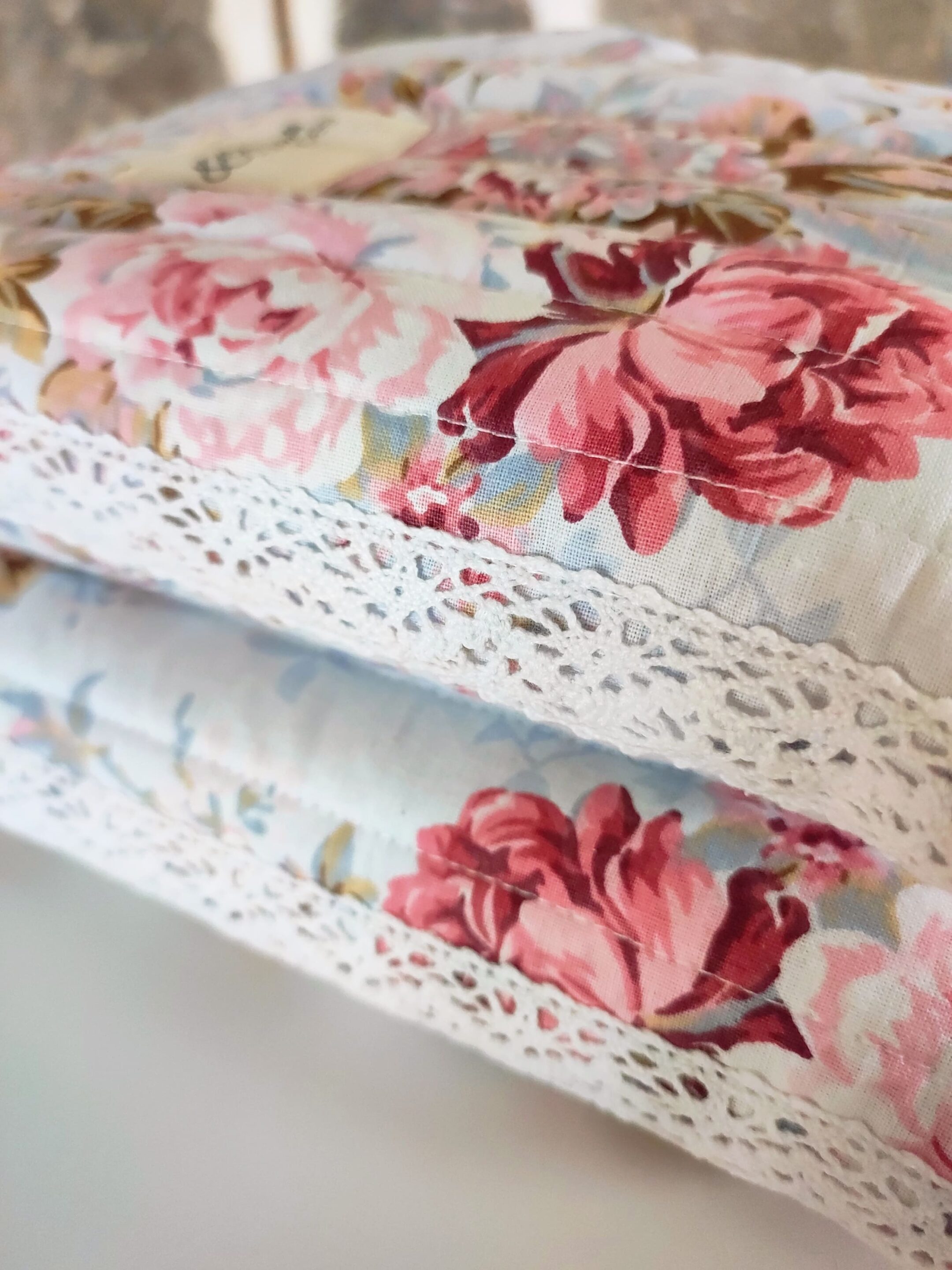 photo pochette à livre sous divers angles