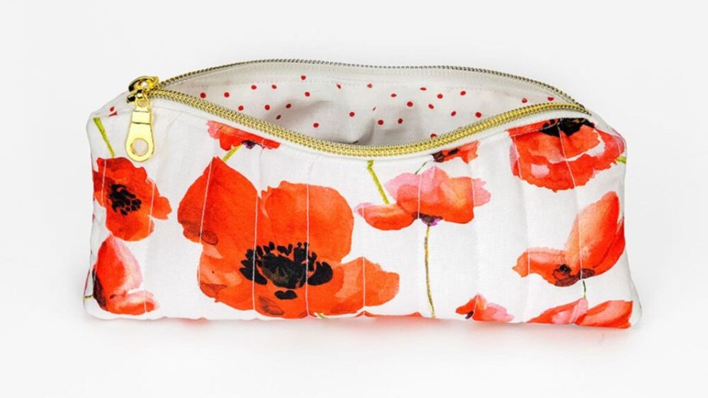 trousse artisanale motif coquelicot ouatinée faite main – Chemin & Canopée