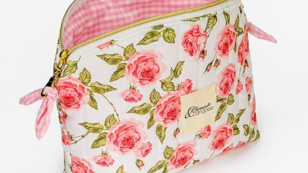 trousse de toilette artisanale en tissu fleuri faite main – Chemin & Canopée